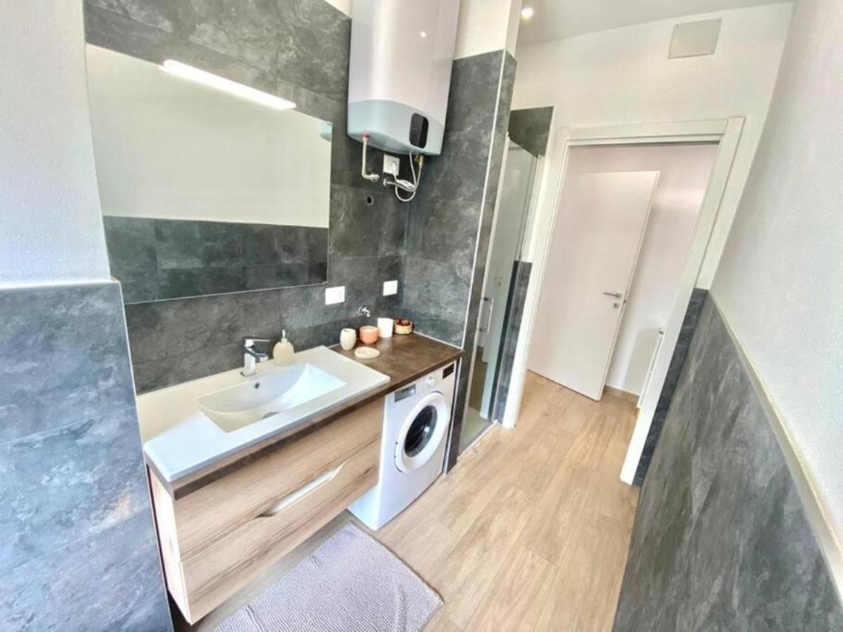 Federico'S House - Eleganza E Stile In Via Anselmo Da Baggio Daire Milano Dış mekan fotoğraf